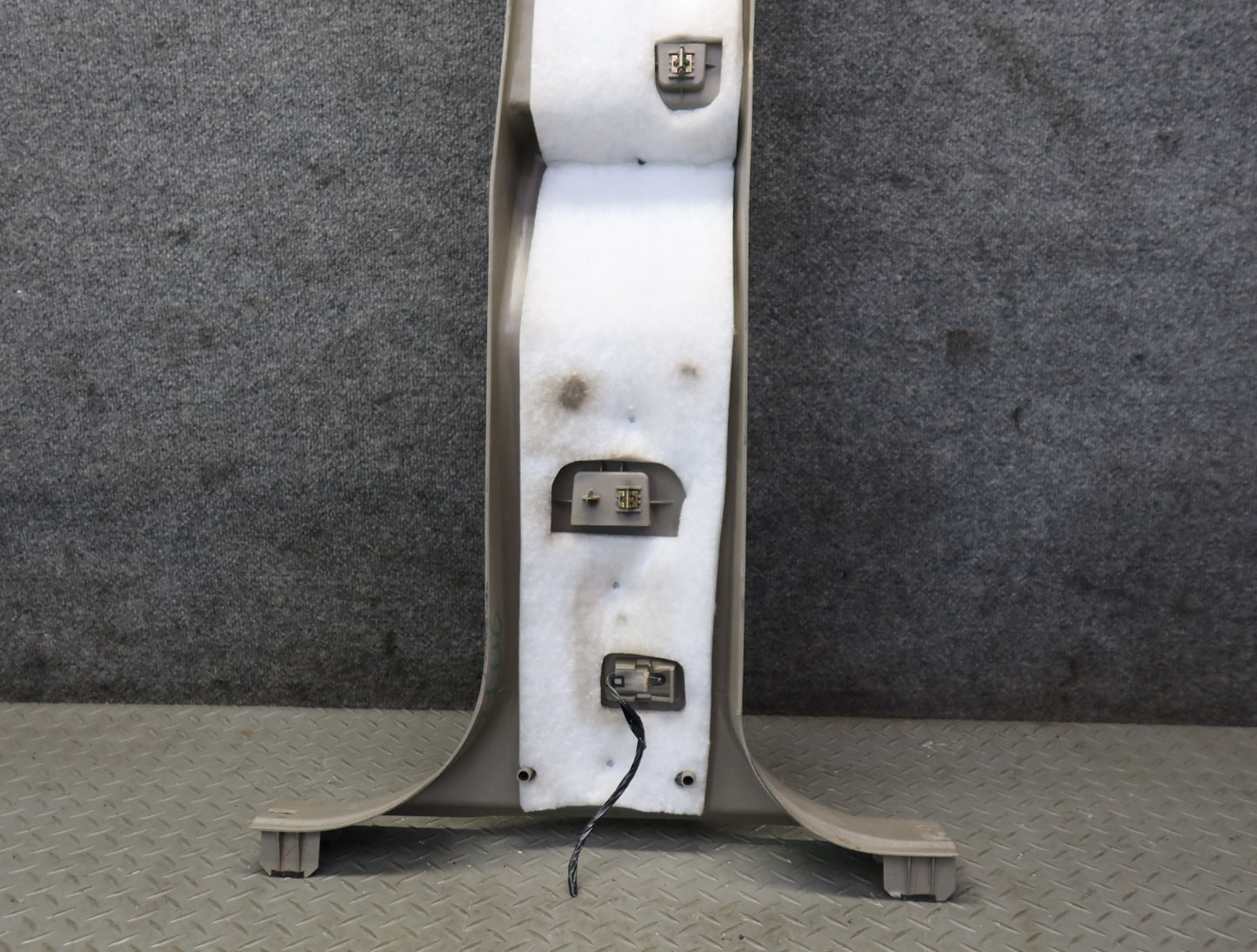 2003-2007 Hummer H2 Left S& Right Interior B Pillar Trim Cover Panel Set of 2