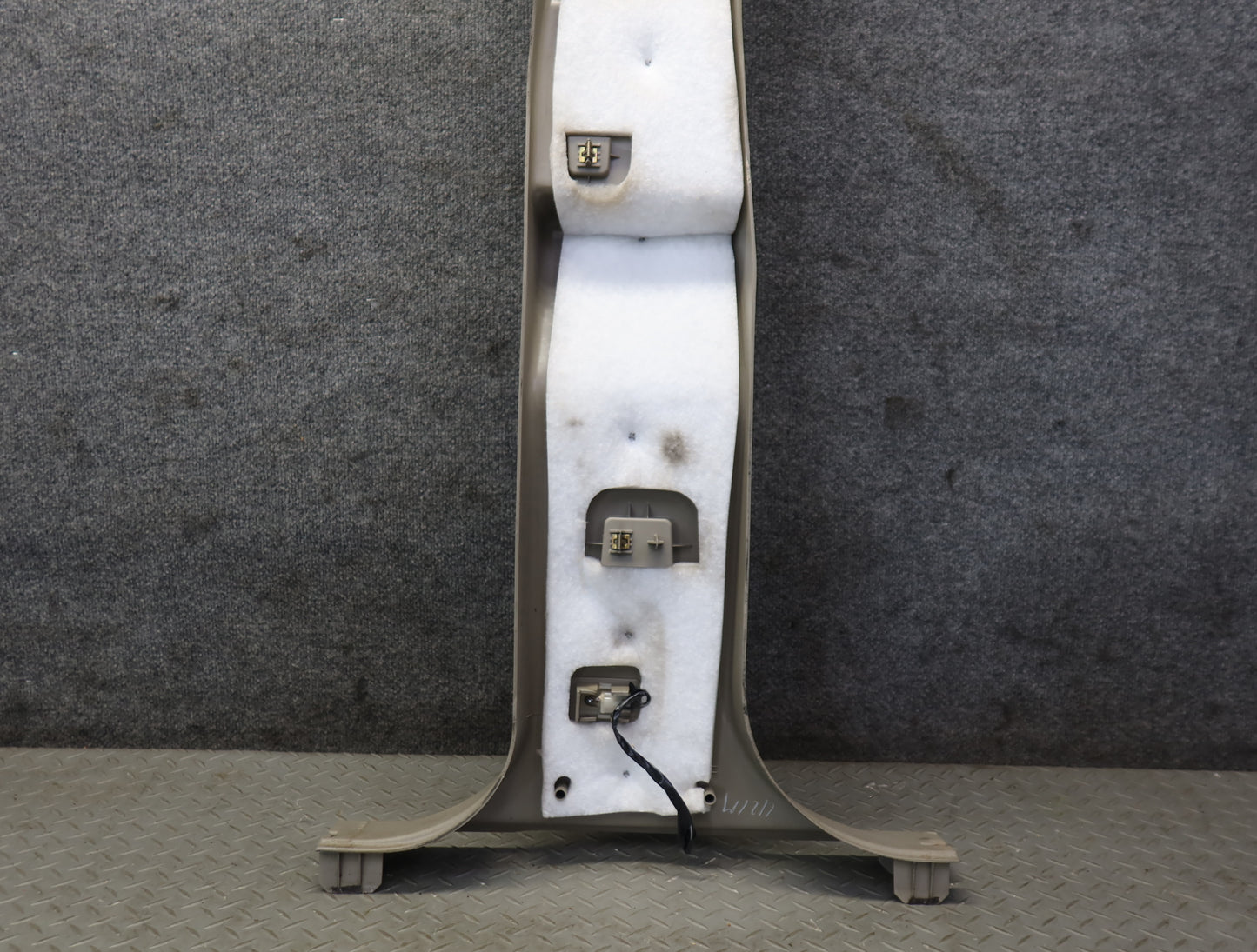 2003-2007 Hummer H2 Left S& Right Interior B Pillar Trim Cover Panel Set of 2
