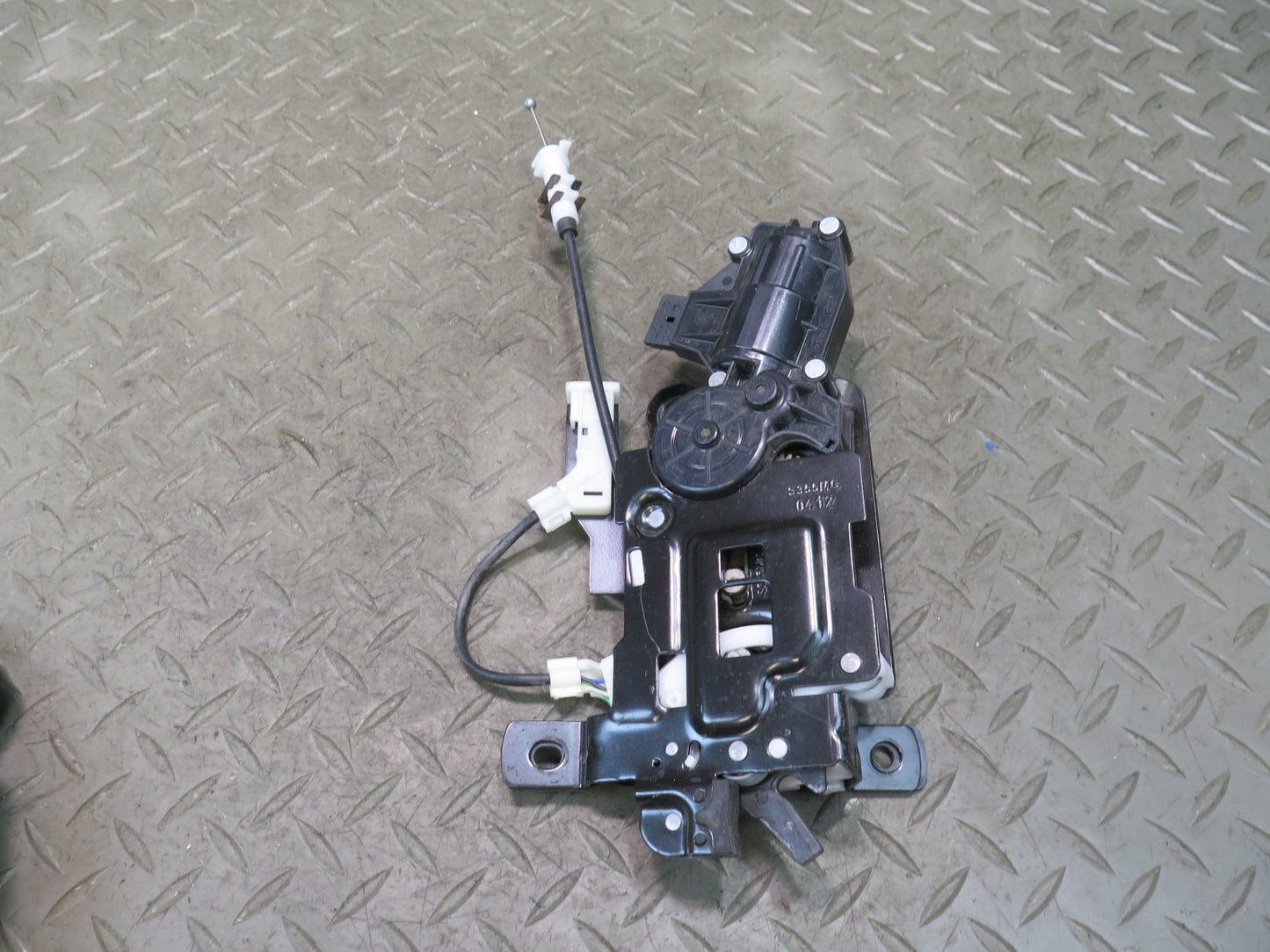 09-16 BMW E89 Z4 Convertible Set of 2 Folding TOP Roof Lock Latch Mechanism OEM