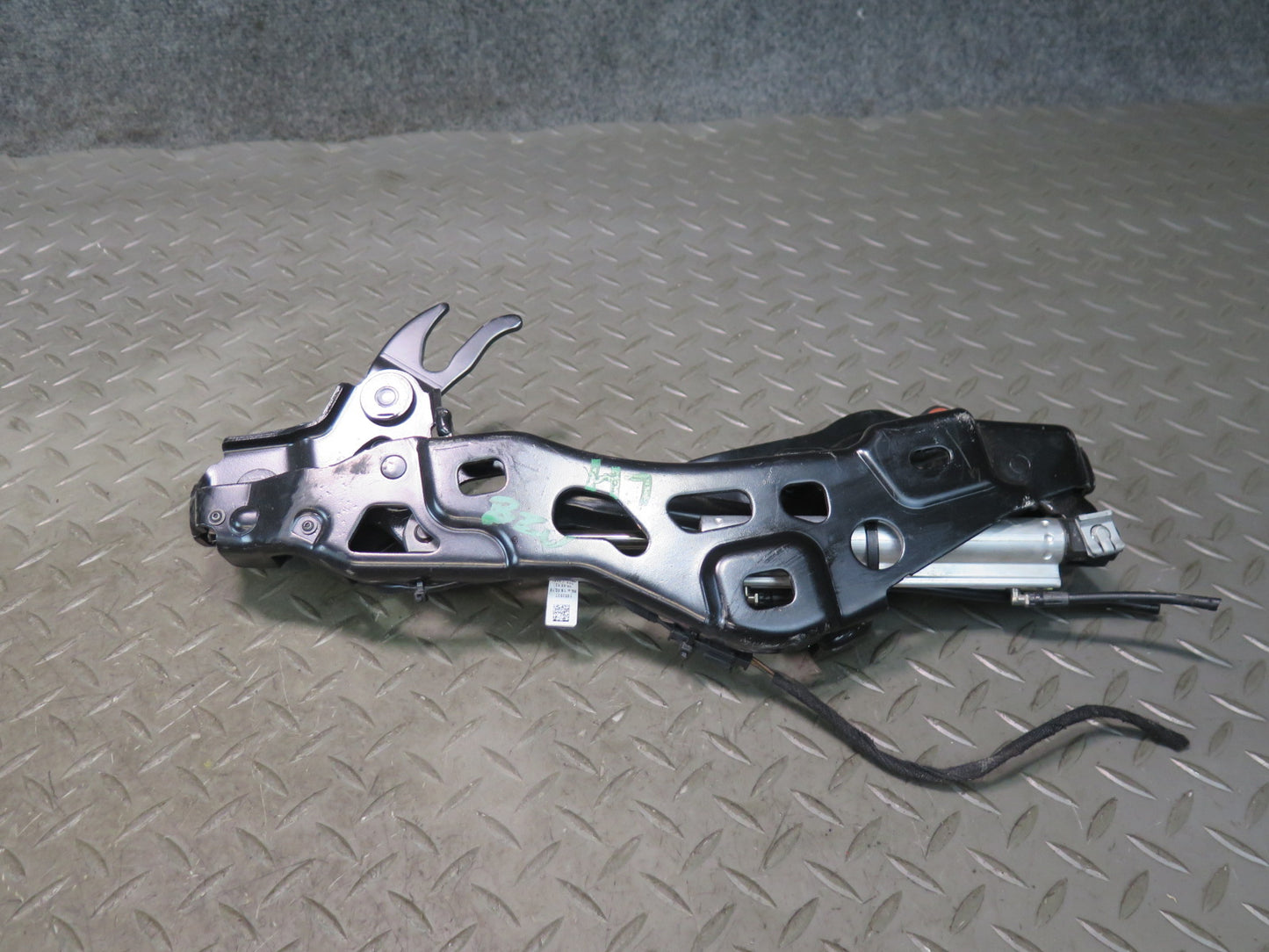 09-16 BMW E89 Z4 Convertible Set of 2 R & L TOP Roof Hinge w Shock Support OEM