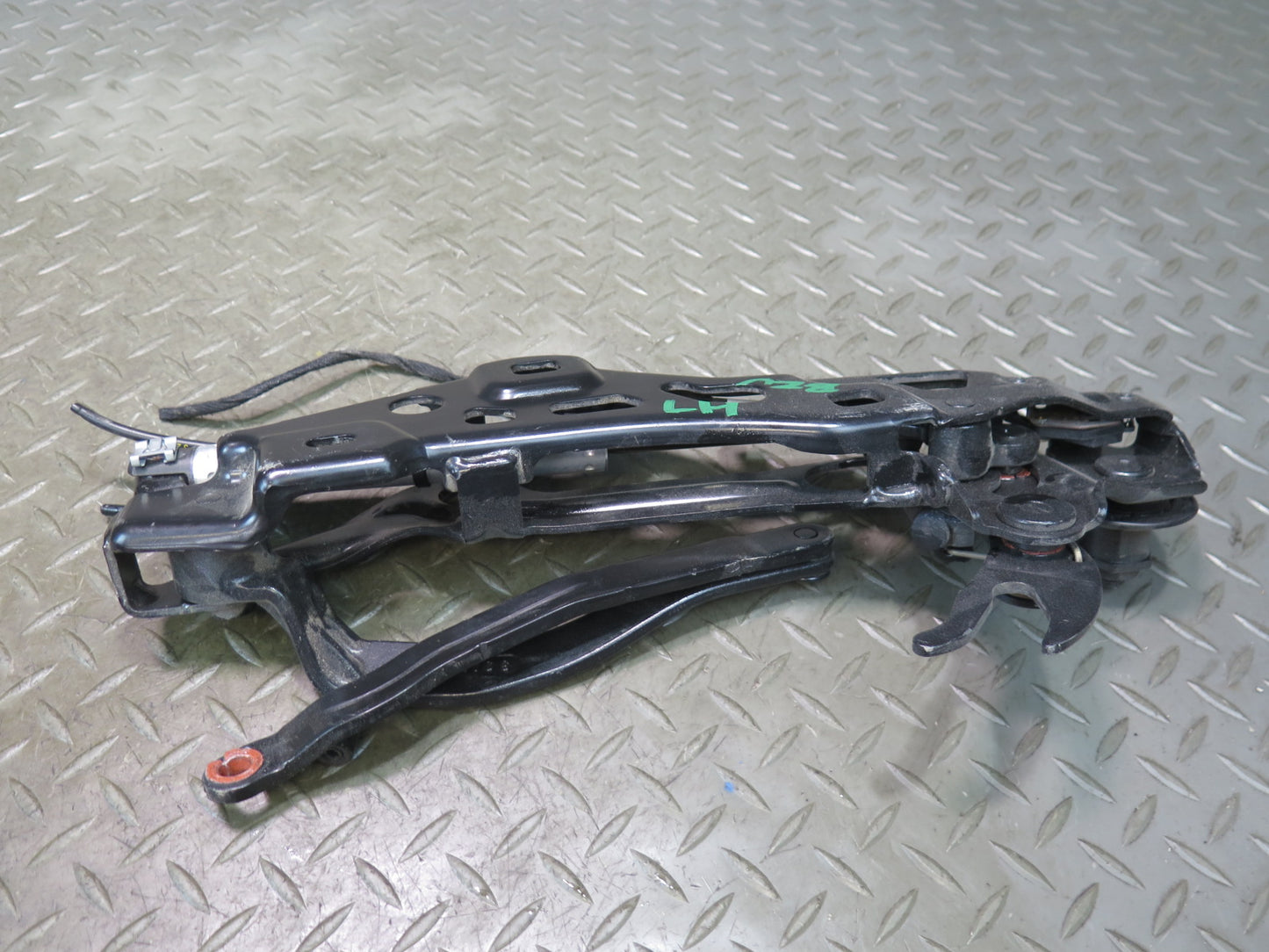 09-16 BMW E89 Z4 Convertible Set of 2 R & L TOP Roof Hinge w Shock Support OEM