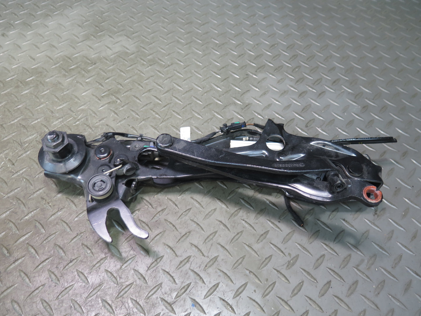 09-16 BMW E89 Z4 Convertible Set of 2 R & L TOP Roof Hinge w Shock Support OEM