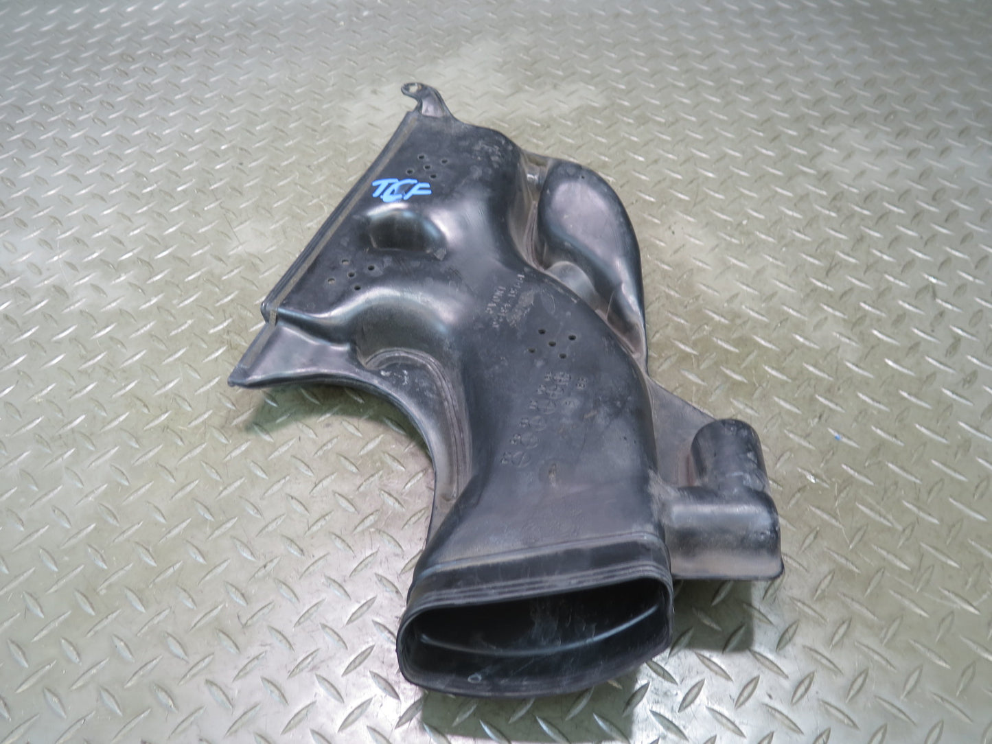 99-01 Toyota Crown JZS175 Air Intake Inlet Duct 17751-46120 OEM