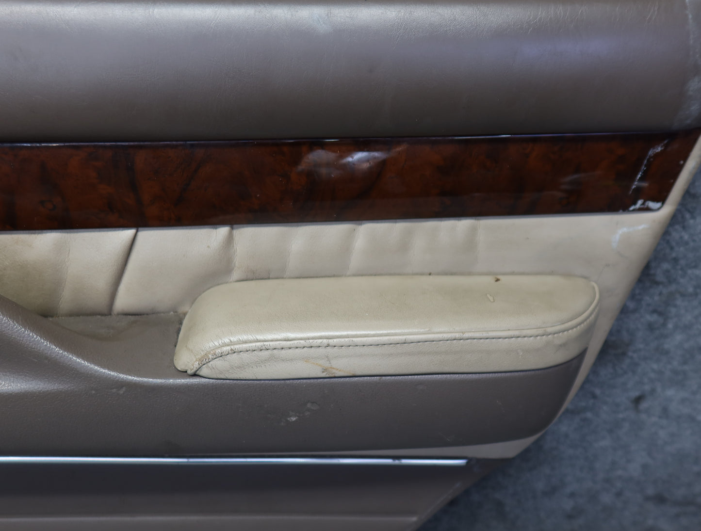 1996-1997 Lexus FZJ80L LX450 Rear Right Door Interior Trim Cover Panel Ivory