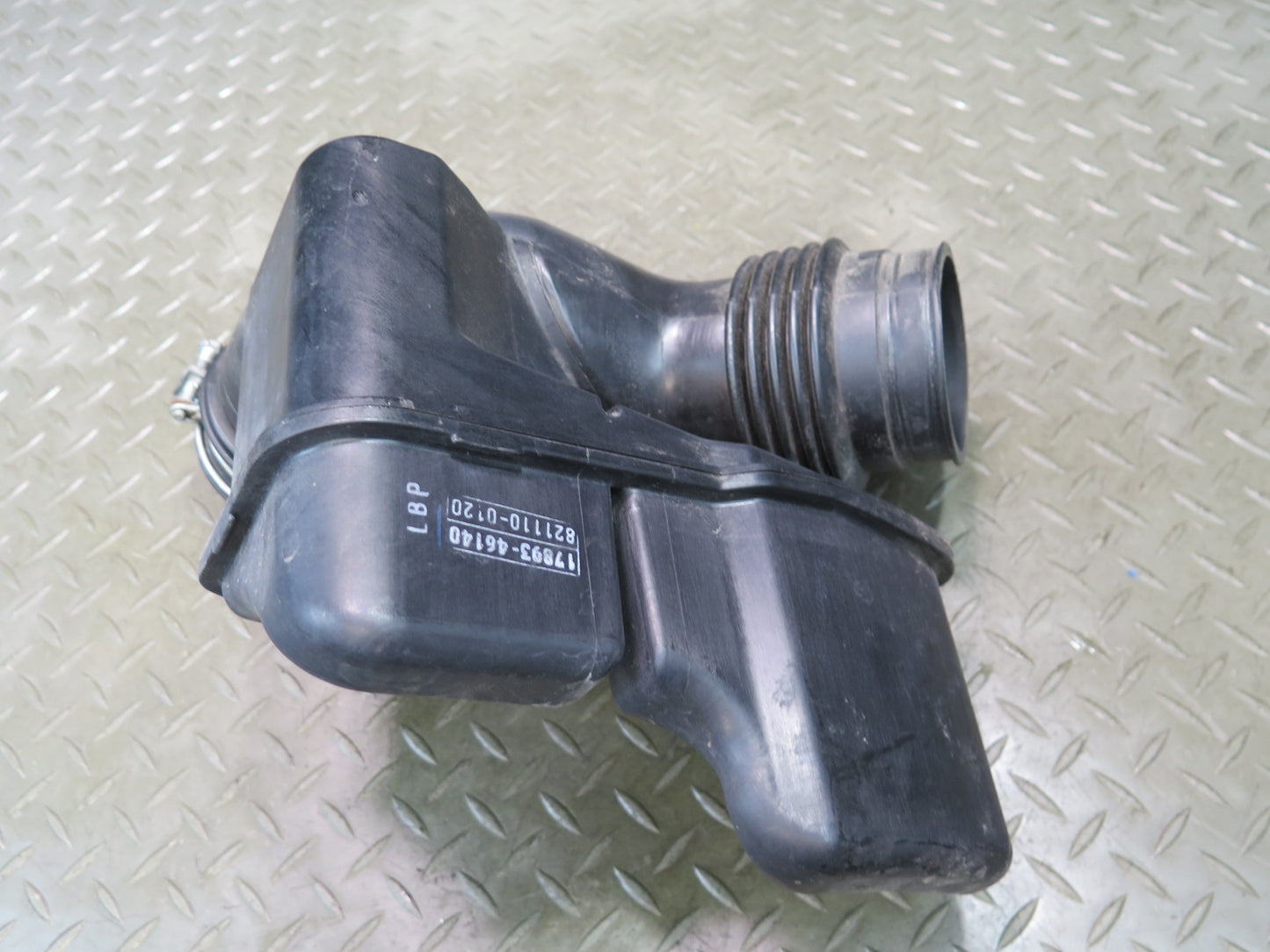 99-01 Toyota Crown JZS175 Air Intake Resonator Duct Hose Pipe 17893-46140 OEM