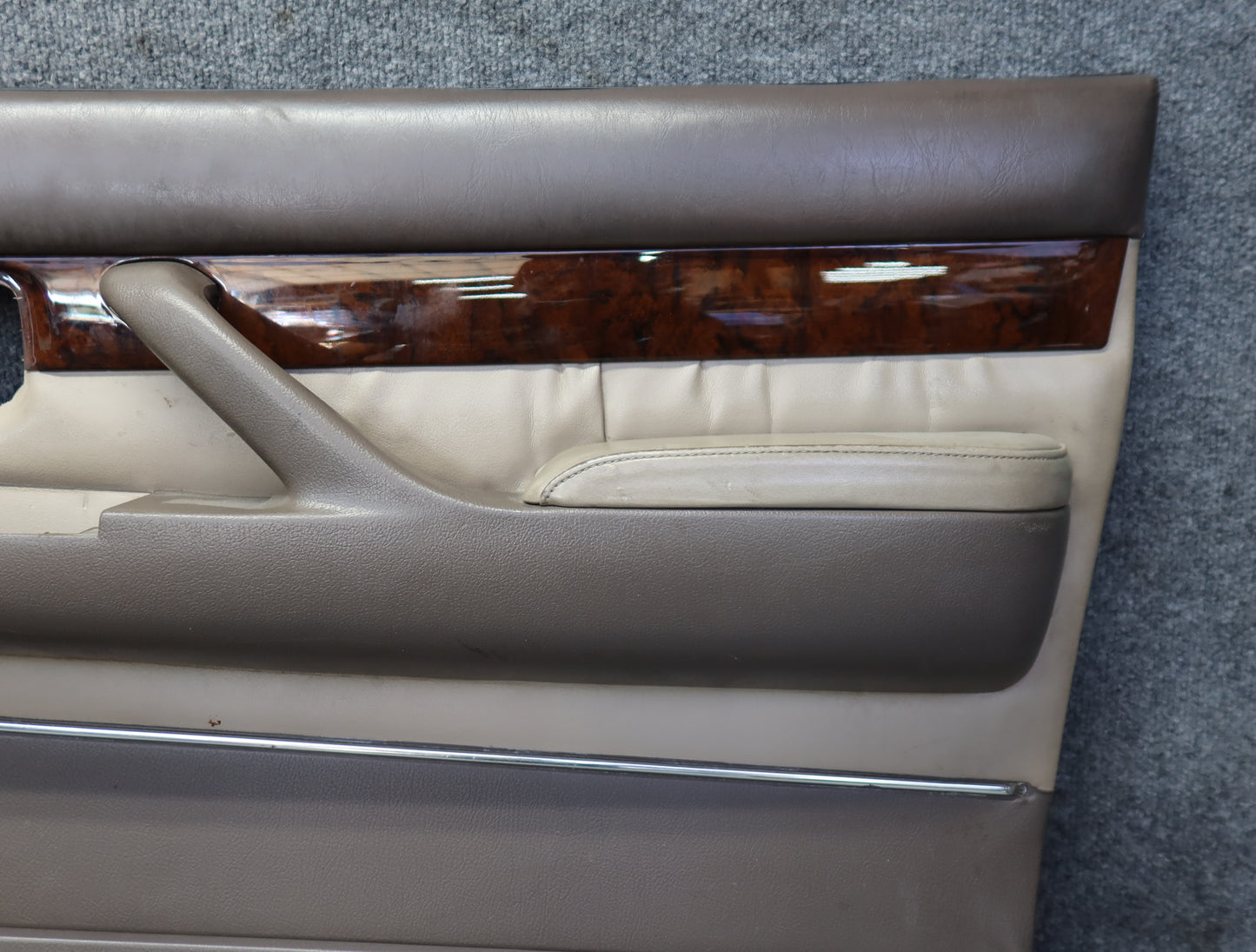 1996-1997 Lexus FZJ80L LX450 Front Right Door Interior Trim Cover Panel Ivory