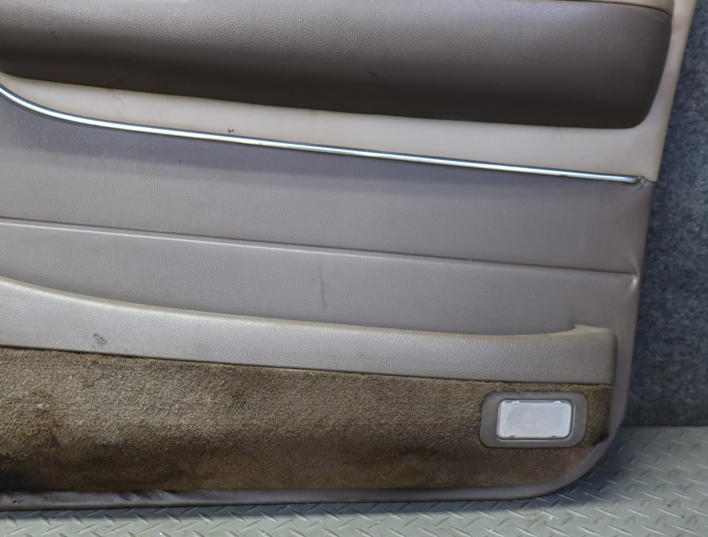 1996-1997 Lexus FZJ80L LX450 Front Right Door Interior Trim Cover Panel Ivory