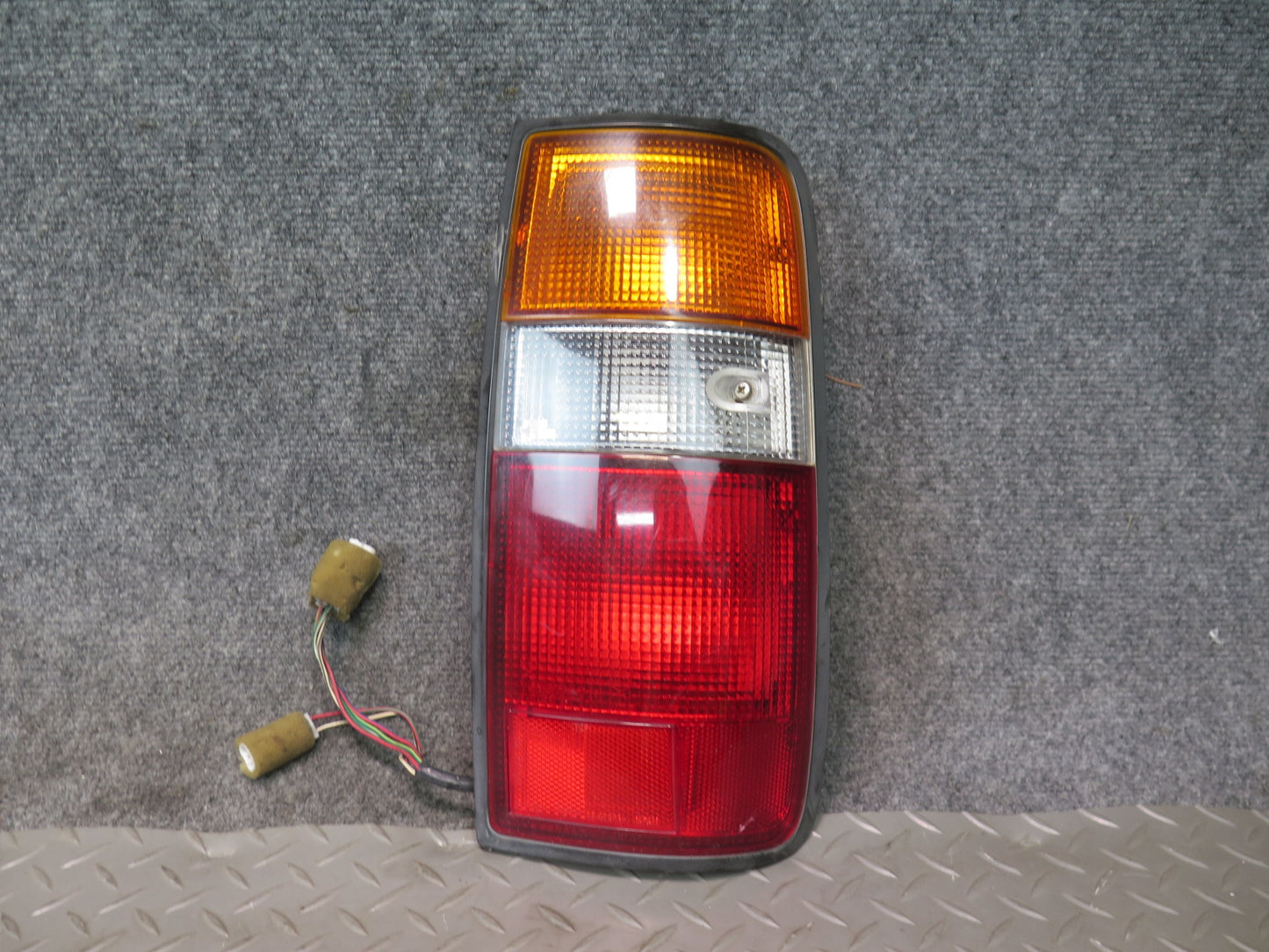 1996-1997 Lexus FZJ80L LX450 Rear Right Tail Light Lamp