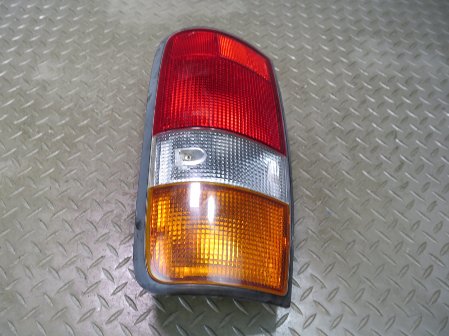 1996-1997 Lexus FZJ80L LX450 Rear Right Tail Light Lamp