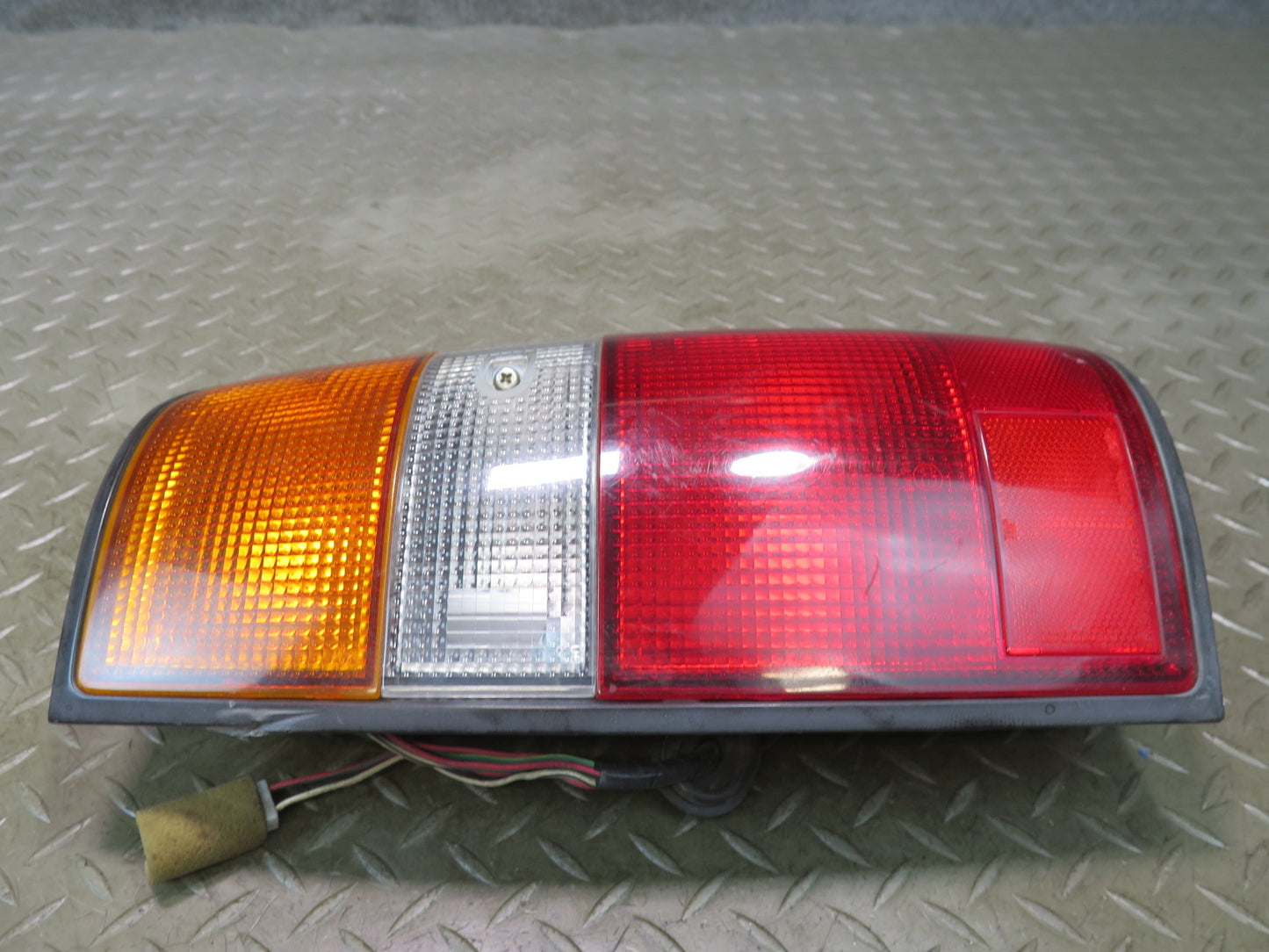 1996-1997 Lexus FZJ80L LX450 Rear Right Tail Light Lamp