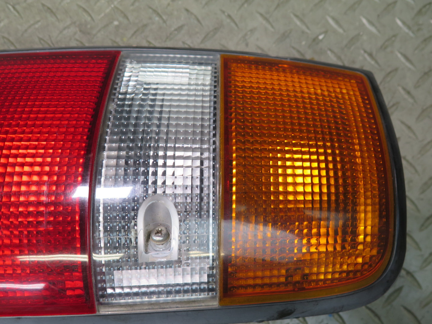 1996-1997 Lexus FZJ80L LX450 Rear Right Tail Light Lamp