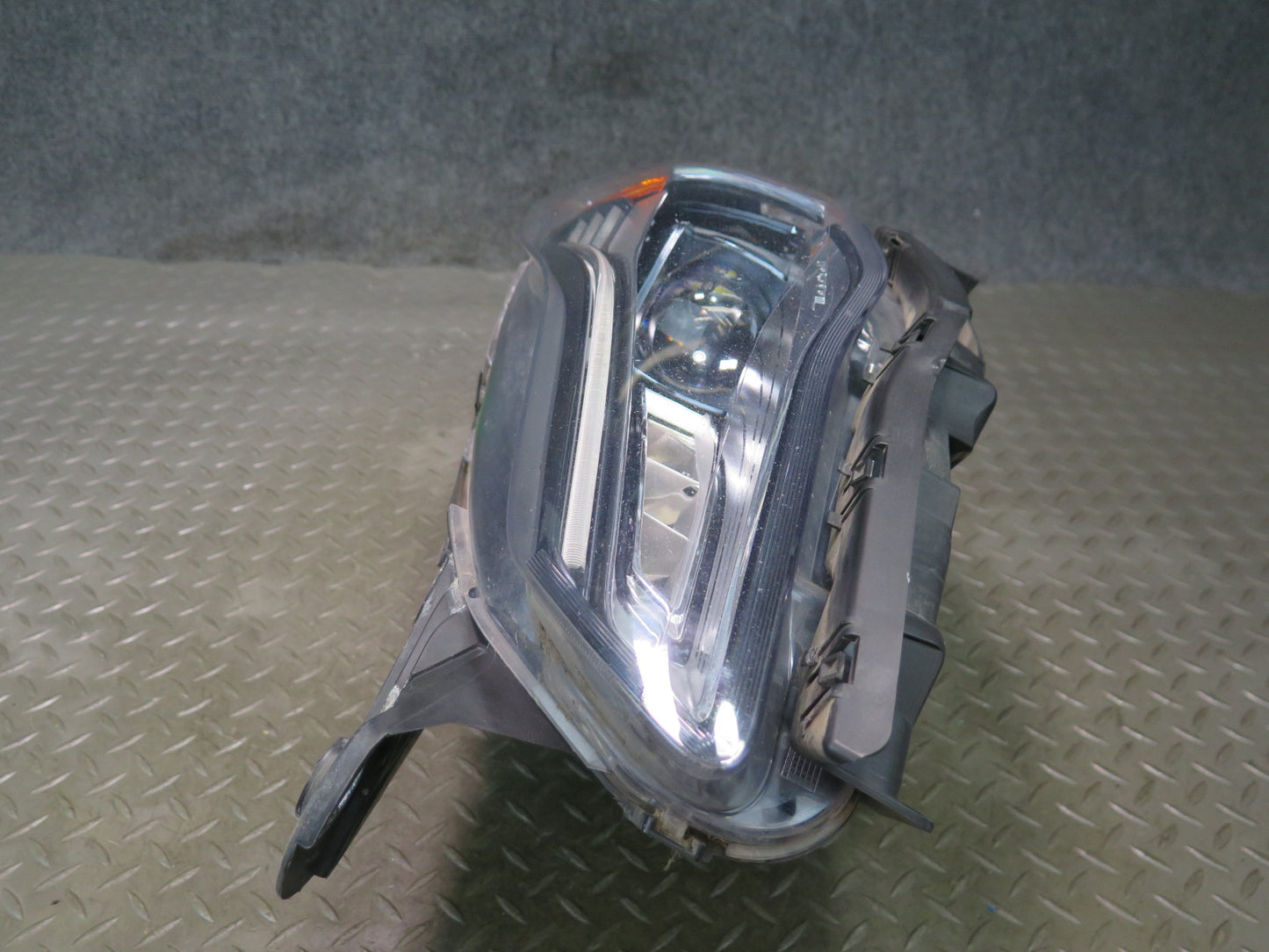 2018-2021 Maserati Quattroporte M156 Front Left Side LED Headlight Lamp