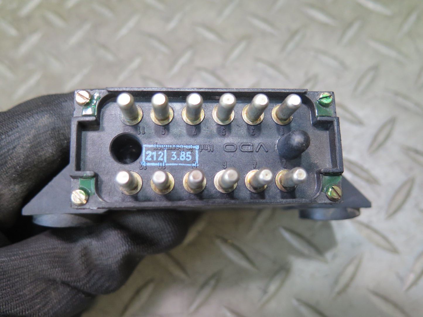 1984-1986 Porsche 928 S Lamp Bulb Relay Control Module 92864160304