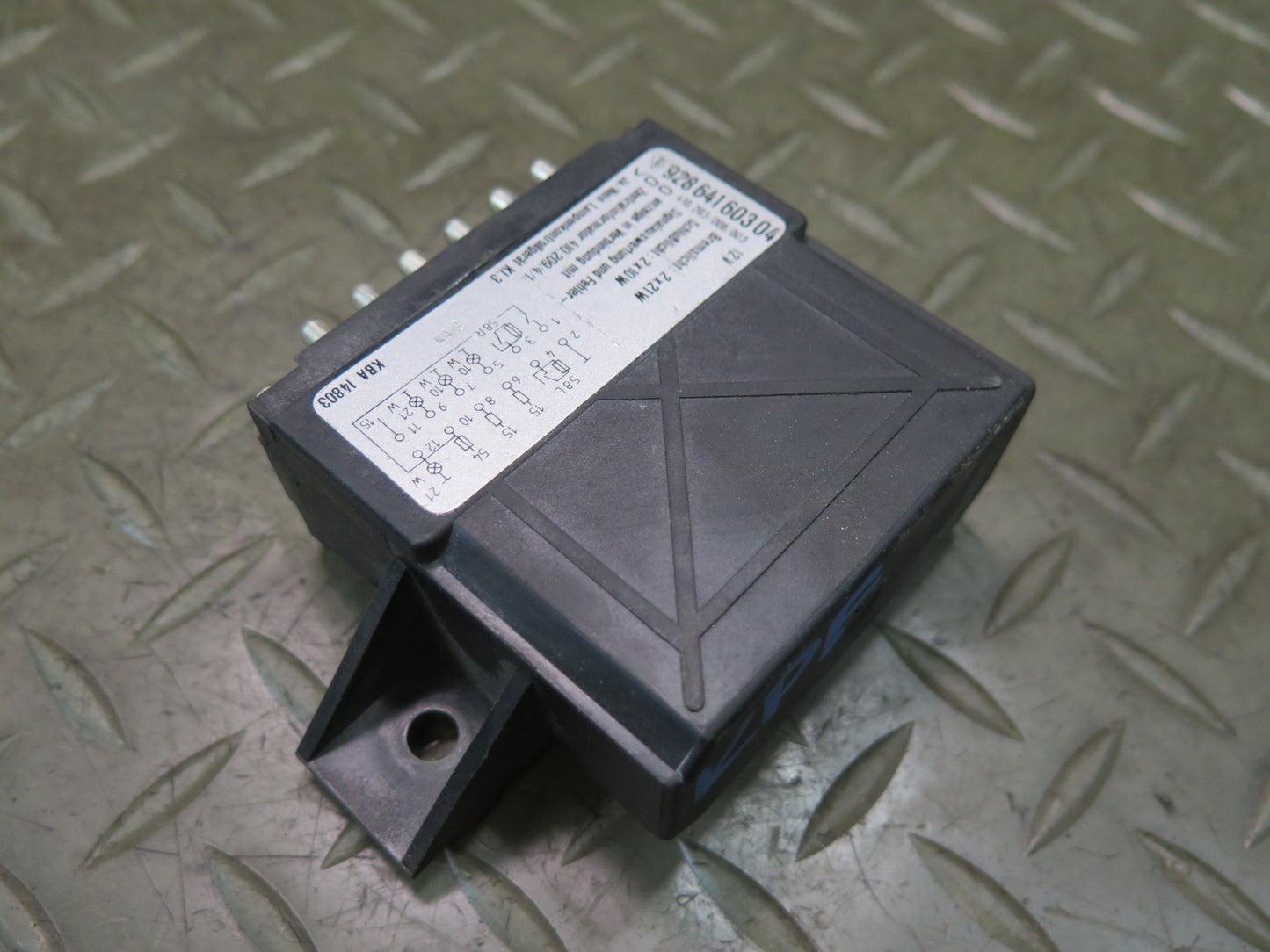 1984-1986 Porsche 928 S Lamp Bulb Relay Control Module 92864160304