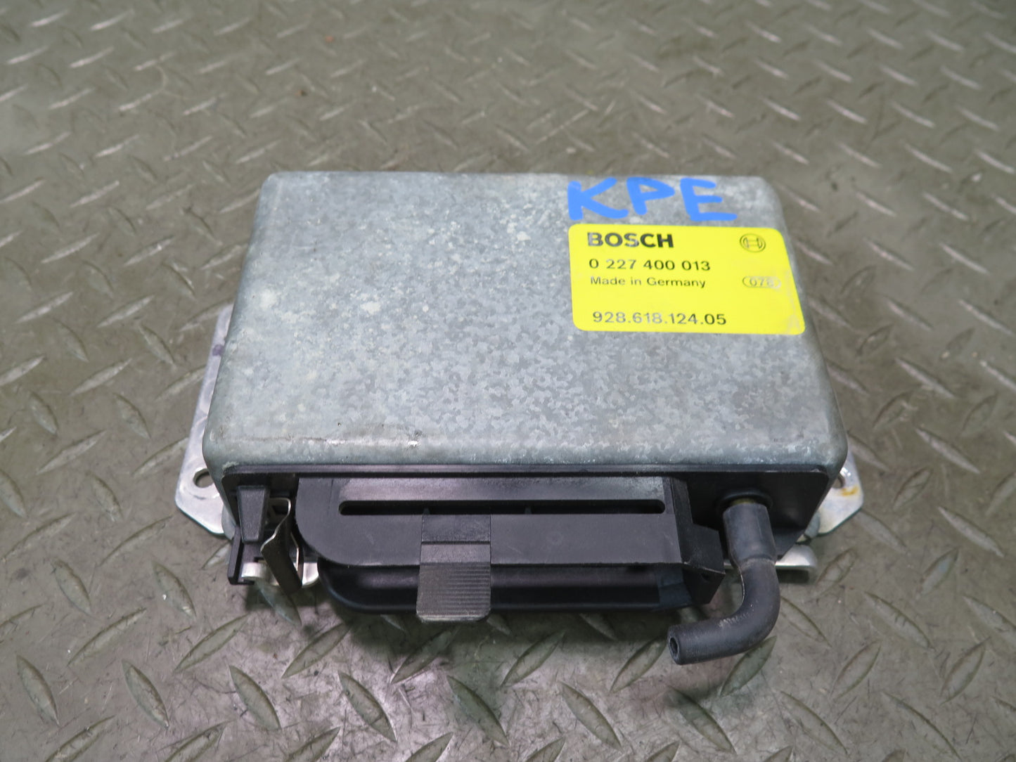 1985-1986 Porsche 928 Ignition Control Module Unit 92861812405