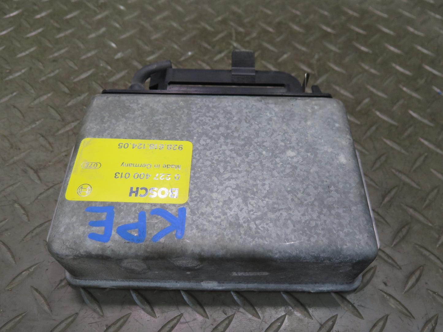 1985-1986 Porsche 928 Ignition Control Module Unit 92861812405