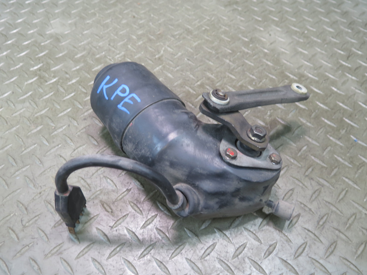 1984-1986 Porsche 928 Front Headlight Lamp Power Motor 92862402100