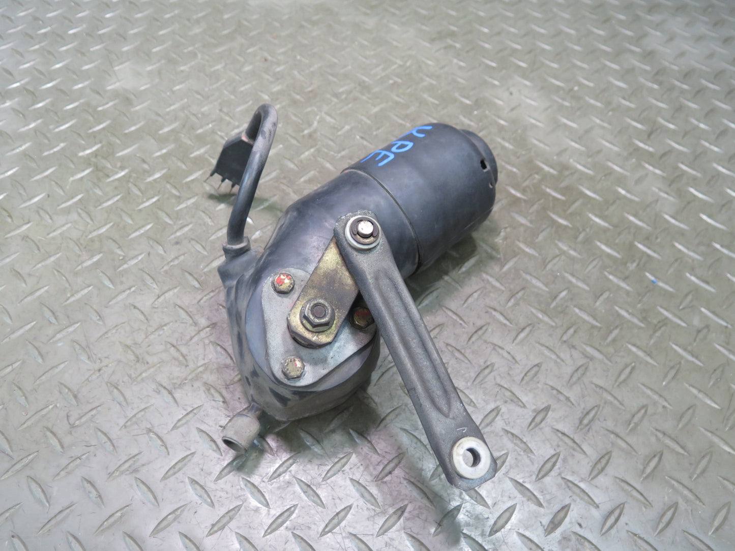 1984-1986 Porsche 928 Front Headlight Lamp Power Motor 92862402100