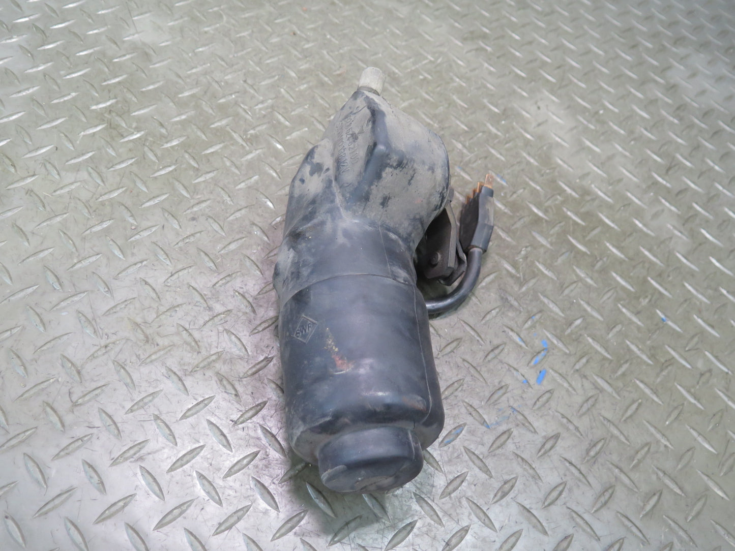 1984-1986 Porsche 928 Front Headlight Lamp Power Motor 92862402100