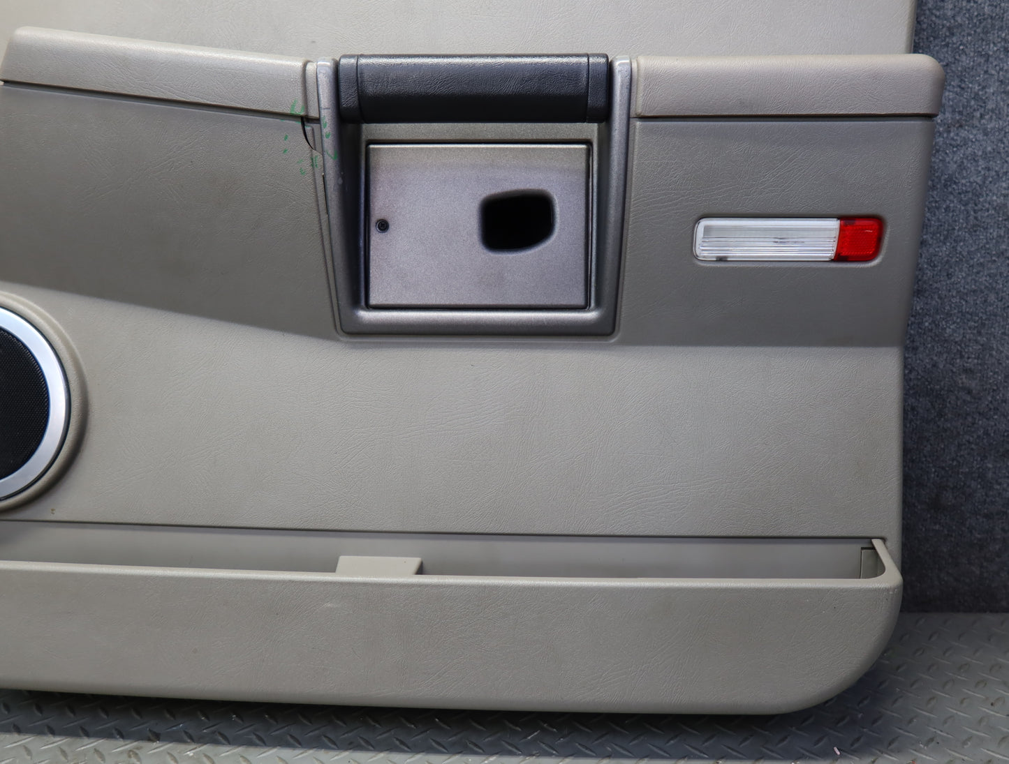2003-2004 Hummer H2 Front Right Door Interior Trim Cover Panel Wheat