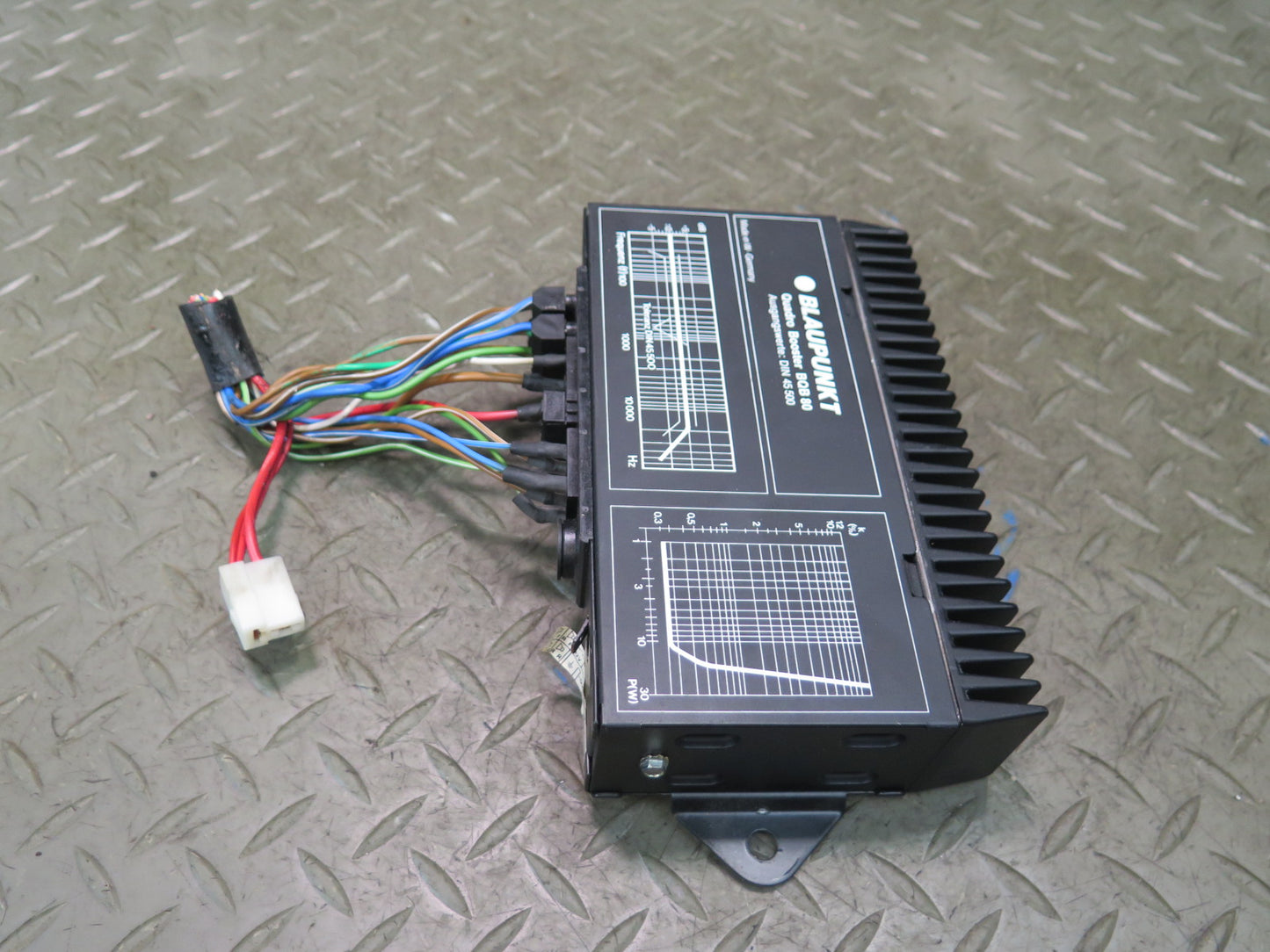 1986 Porsche 928 S Blaupunkt Quadro Booster BQB 80 Radio AMP Amplifier