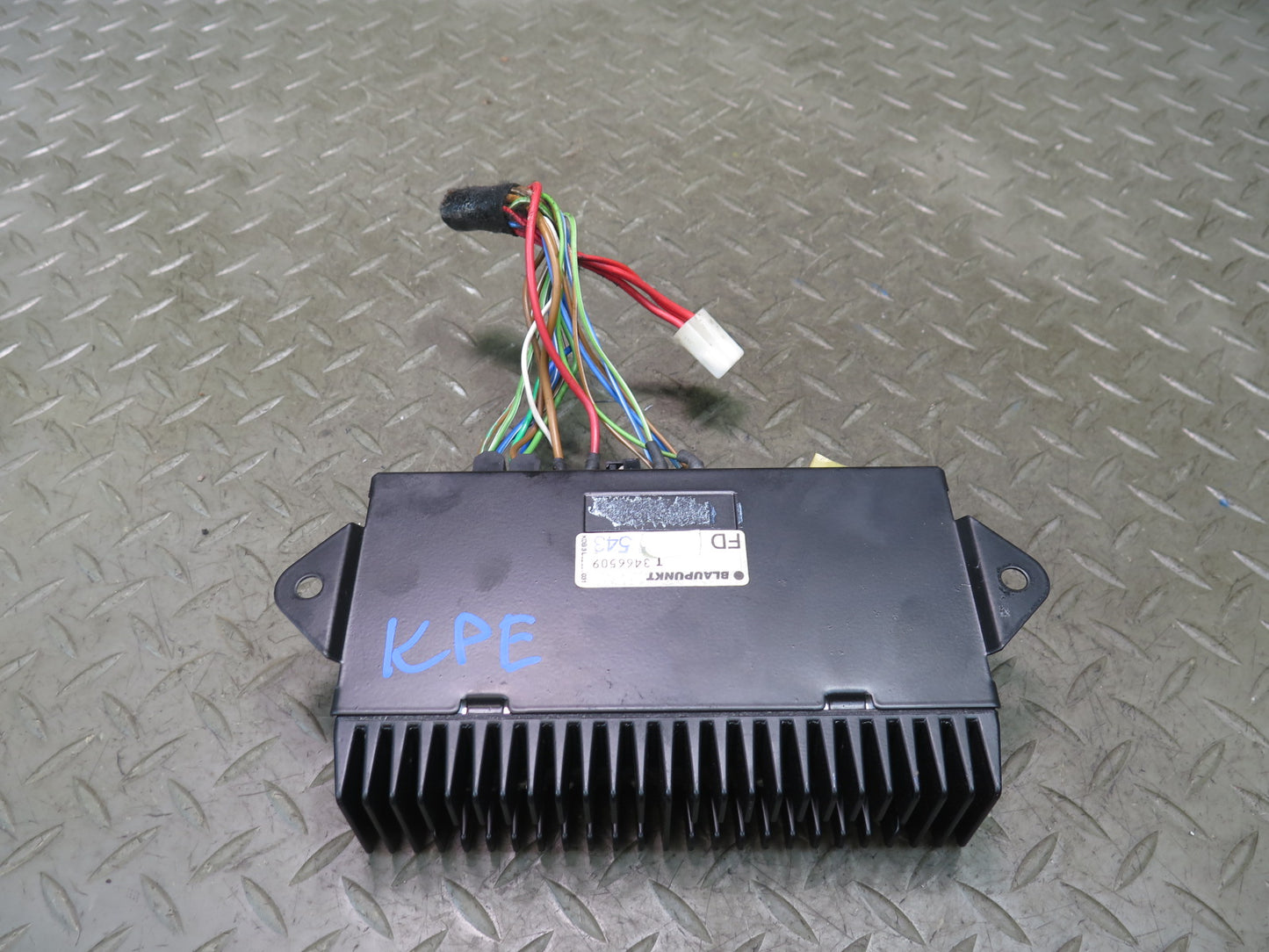 1986 Porsche 928 S Blaupunkt Quadro Booster BQB 80 Radio AMP Amplifier