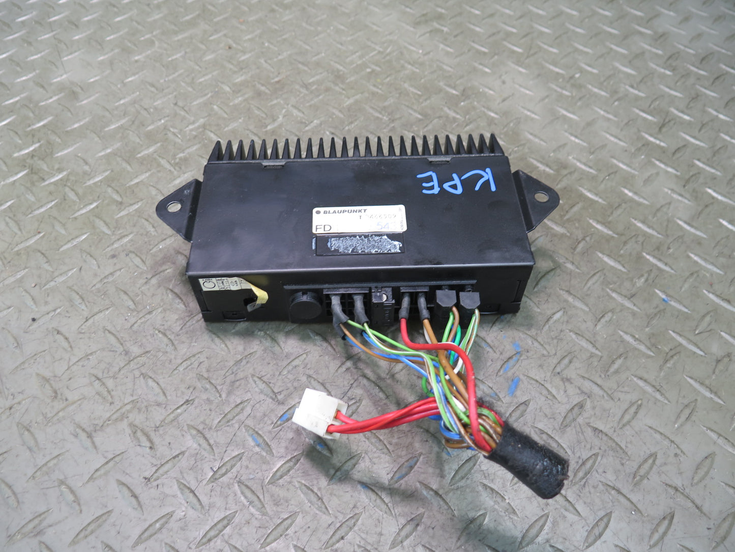 1986 Porsche 928 S Blaupunkt Quadro Booster BQB 80 Radio AMP Amplifier