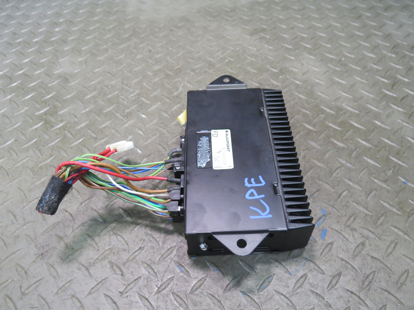 1986 Porsche 928 S Blaupunkt Quadro Booster BQB 80 Radio AMP Amplifier