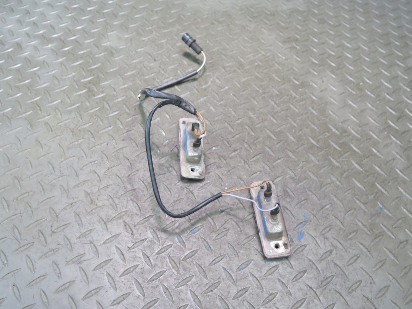 1987-1991 Porsche 928 S4 Rear Left & Right License Plate Light Lamp Set of 2