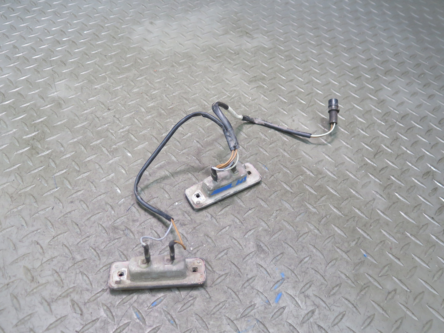 1987-1991 Porsche 928 S4 Rear Left & Right License Plate Light Lamp Set of 2