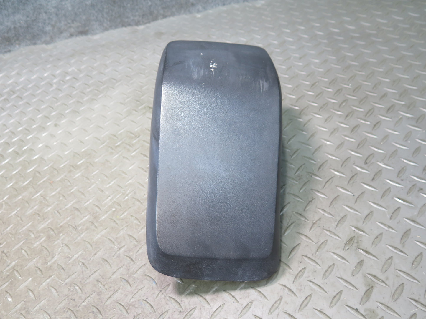 1984-1986 Porsche 928 S Rear Bumper Left & Right Side Rubber Guard Pad Set