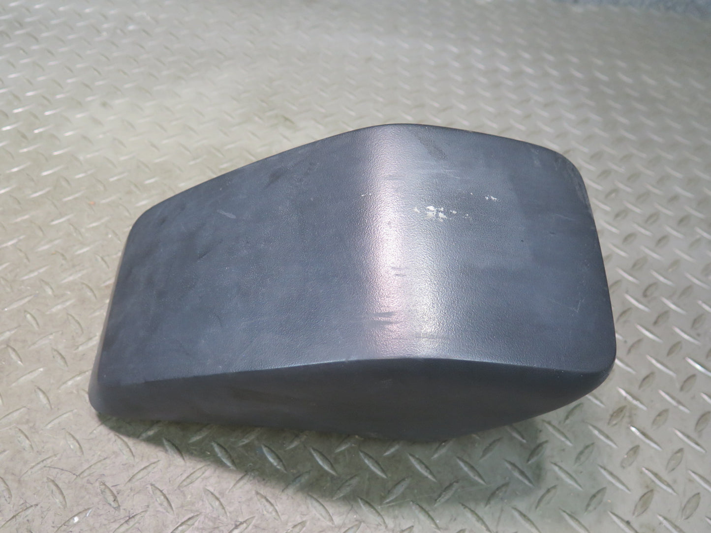 1984-1986 Porsche 928 S Rear Bumper Left & Right Side Rubber Guard Pad Set