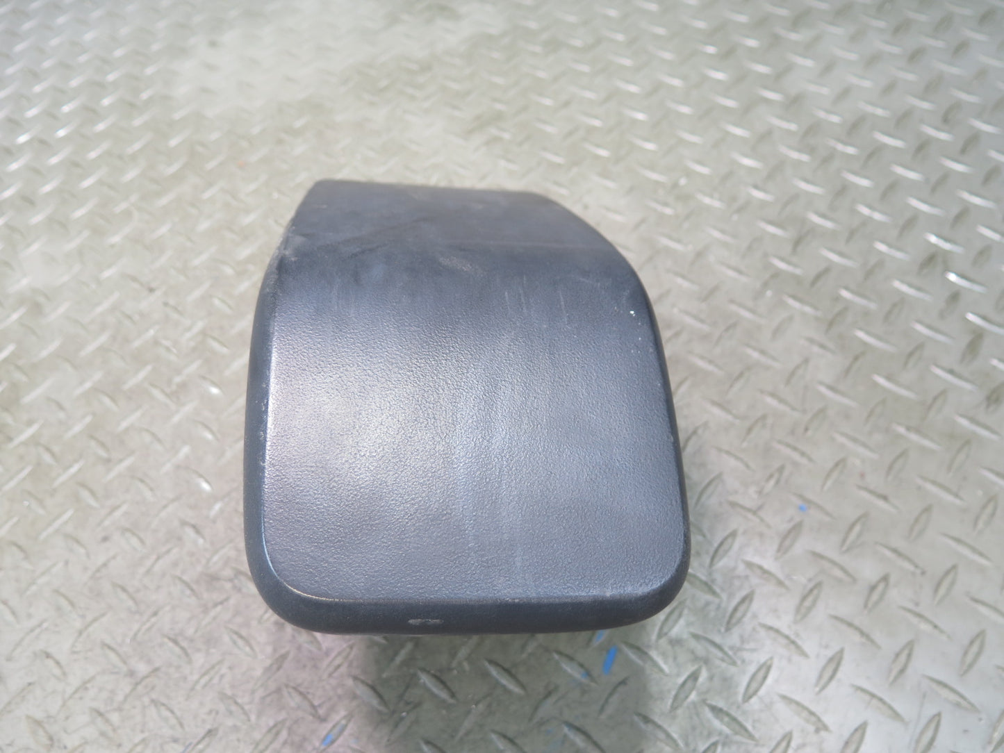 1984-1986 Porsche 928 S Rear Bumper Left & Right Side Rubber Guard Pad Set
