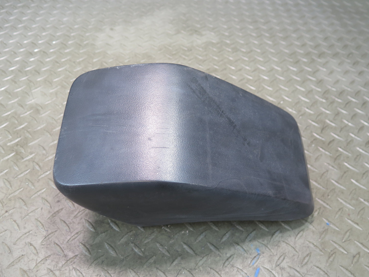 1984-1986 Porsche 928 S Rear Bumper Left & Right Side Rubber Guard Pad Set