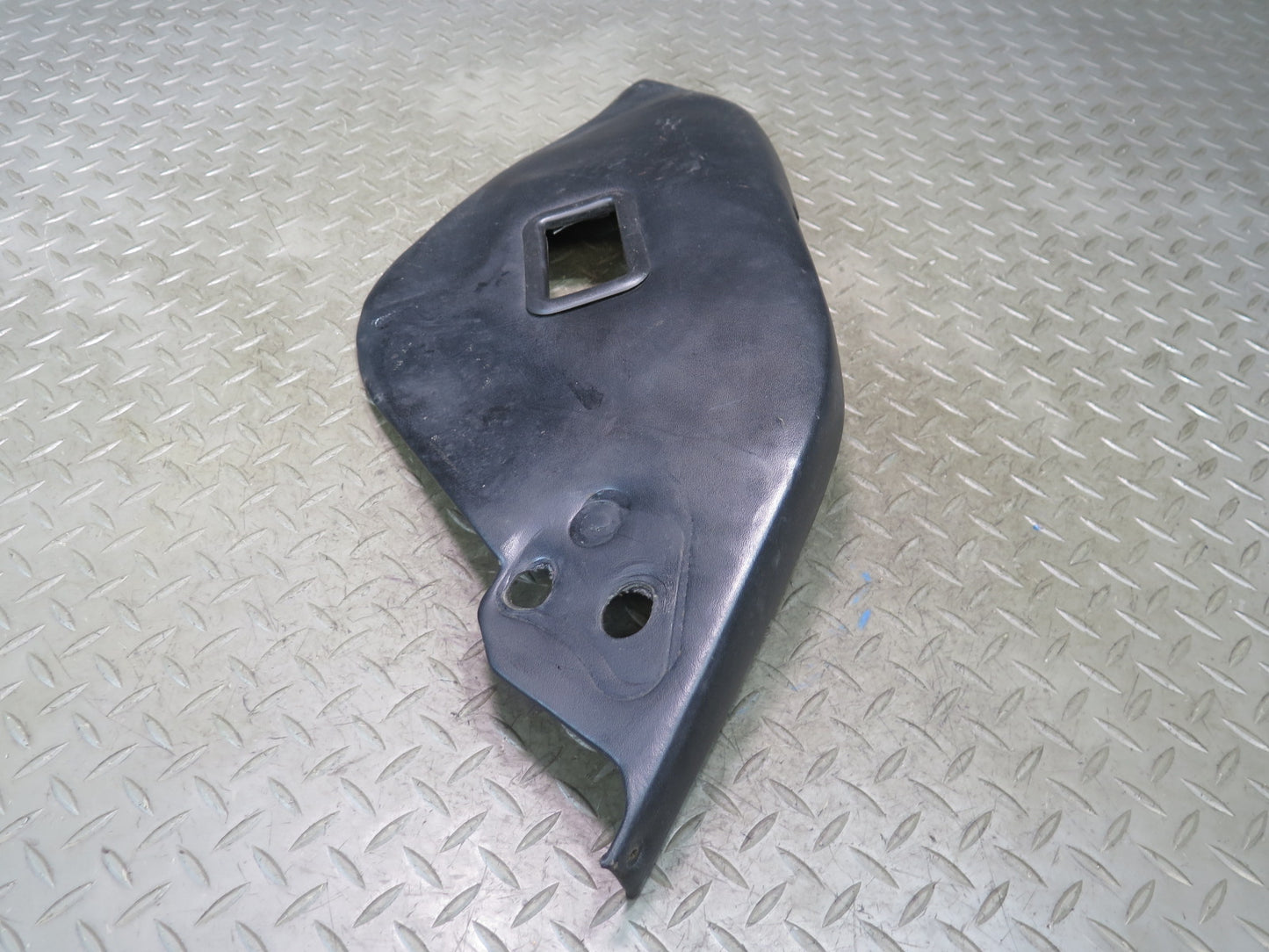 1984-1995 Porsche 928 Rear Right Seat Side Leather Trimcover Panel Pad