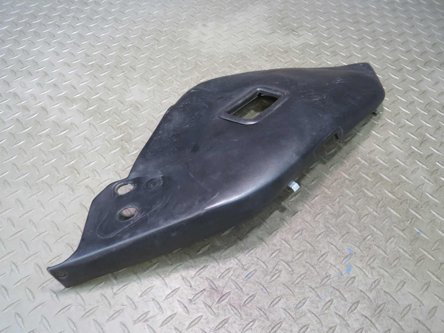 1984-1995 Porsche 928 Rear Right Seat Side Leather Trimcover Panel Pad