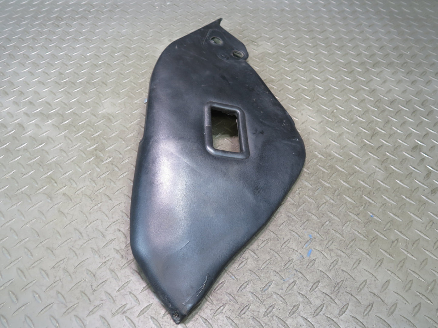 1984-1995 Porsche 928 Rear Right Seat Side Leather Trimcover Panel Pad
