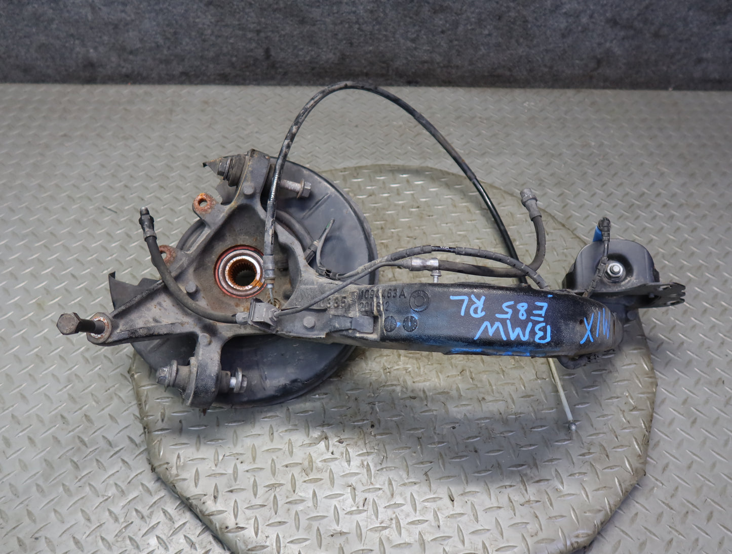 03-08 BMW E85 Z4 RWD Rear Left Spindle Knuckle Trailing Arm Hub Bearing OEM