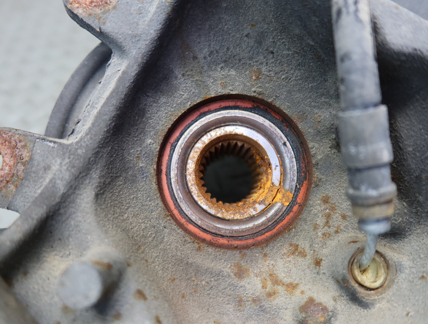 03-08 BMW E85 Z4 RWD Rear Left Spindle Knuckle Trailing Arm Hub Bearing OEM