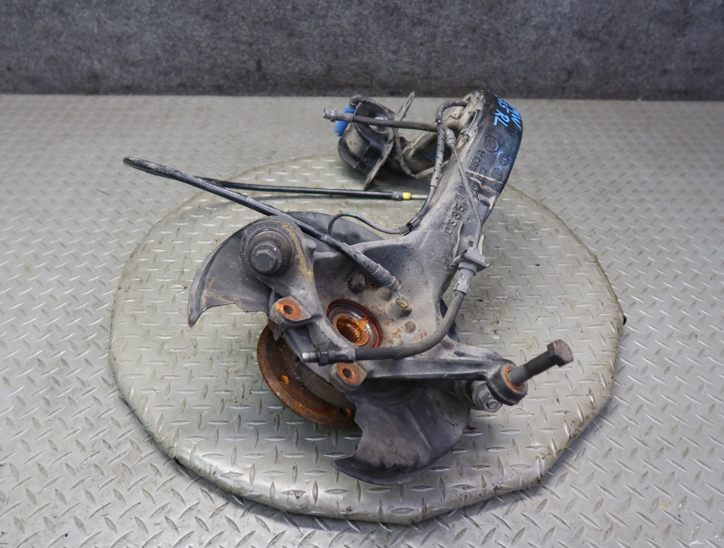 03-08 BMW E85 Z4 RWD Rear Left Spindle Knuckle Trailing Arm Hub Bearing OEM