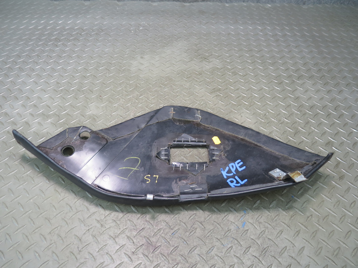 1984-1995 Porsche 928 Rear Left Seat Side Leather Trimcover Panel Pad
