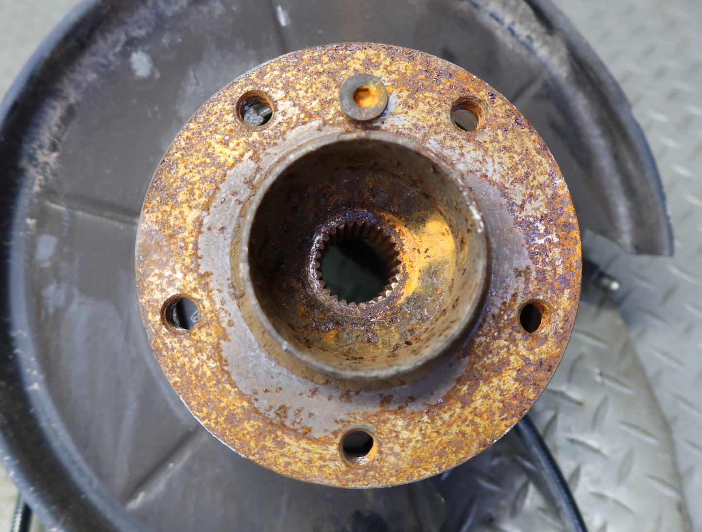 03-08 BMW E85 Z4 RWD Rear Right Spindle Knuckle Trailing Arm Hub Bearing OEM