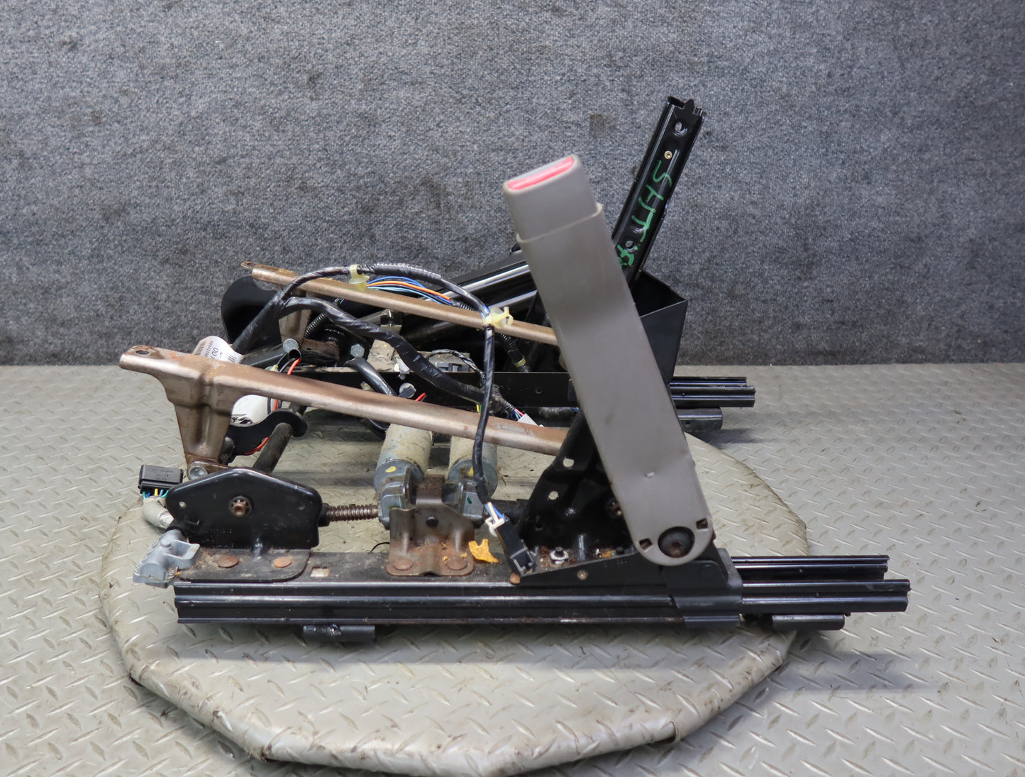 2003-2007 Hummer H2 Front Right Seat Lower Frame Track Rail w Motors