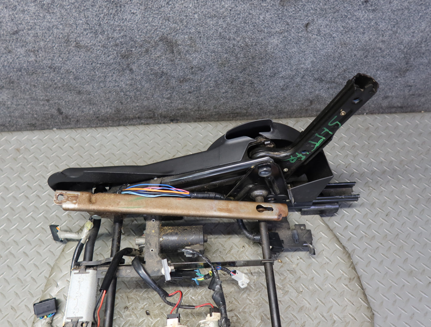 2003-2007 Hummer H2 Front Right Seat Lower Frame Track Rail w Motors