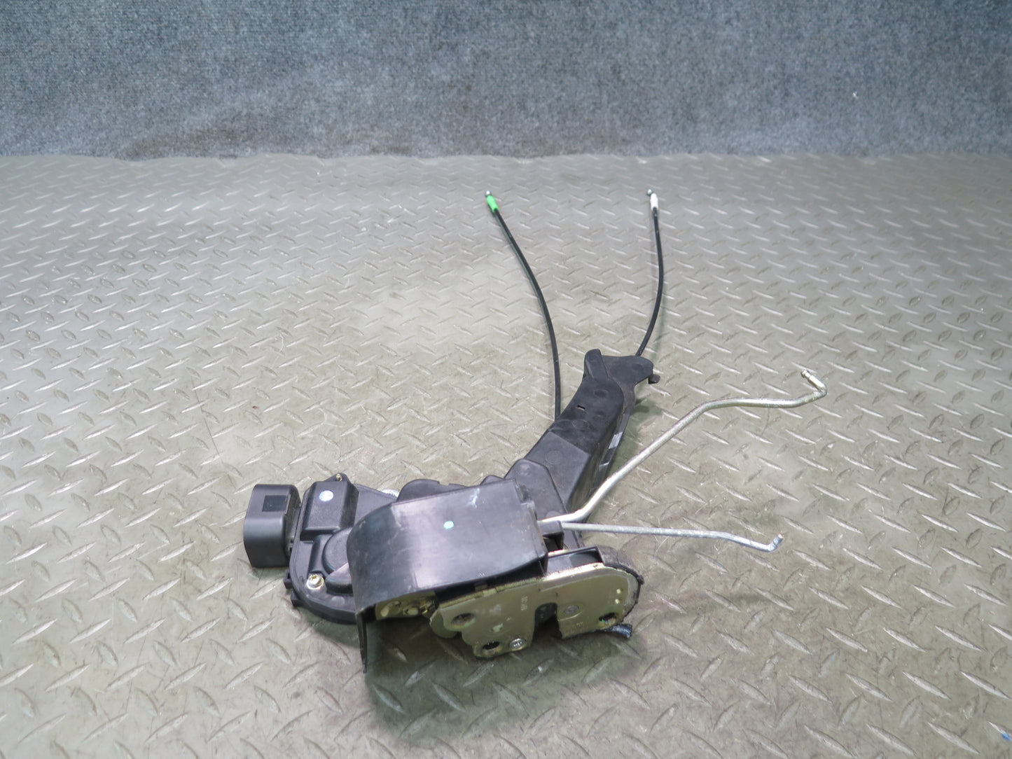 99-01 Toyota Crown JZS175 Front Left Door Lock Latch Actuator OEM