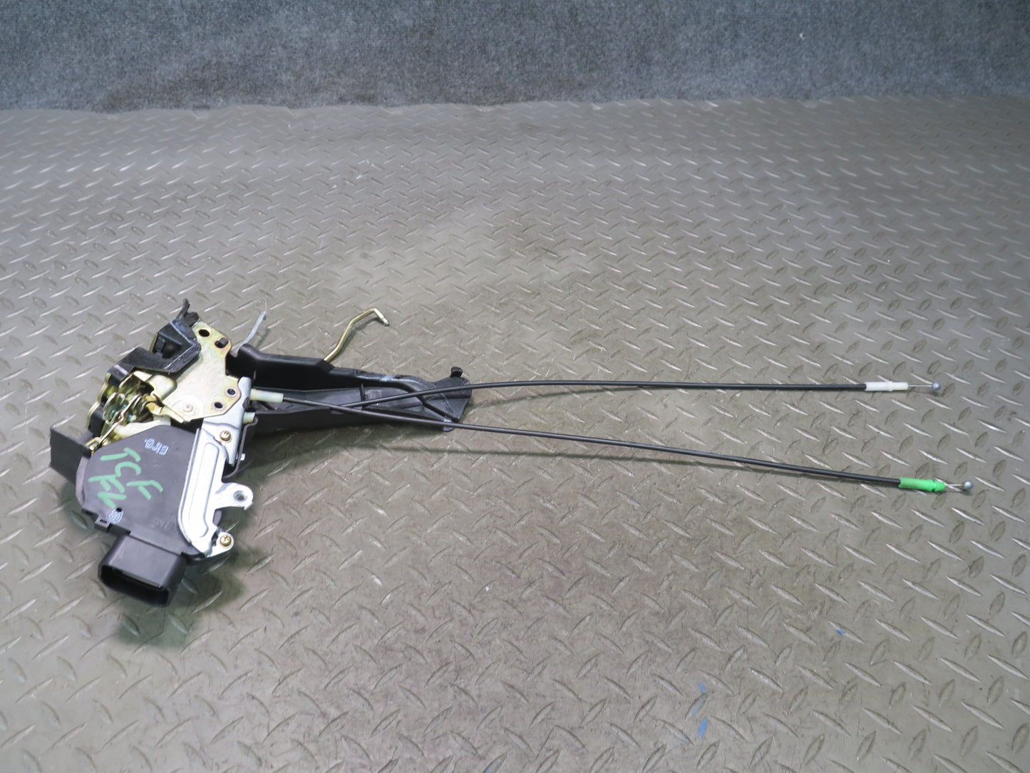99-01 Toyota Crown JZS175 Front Left Door Lock Latch Actuator OEM
