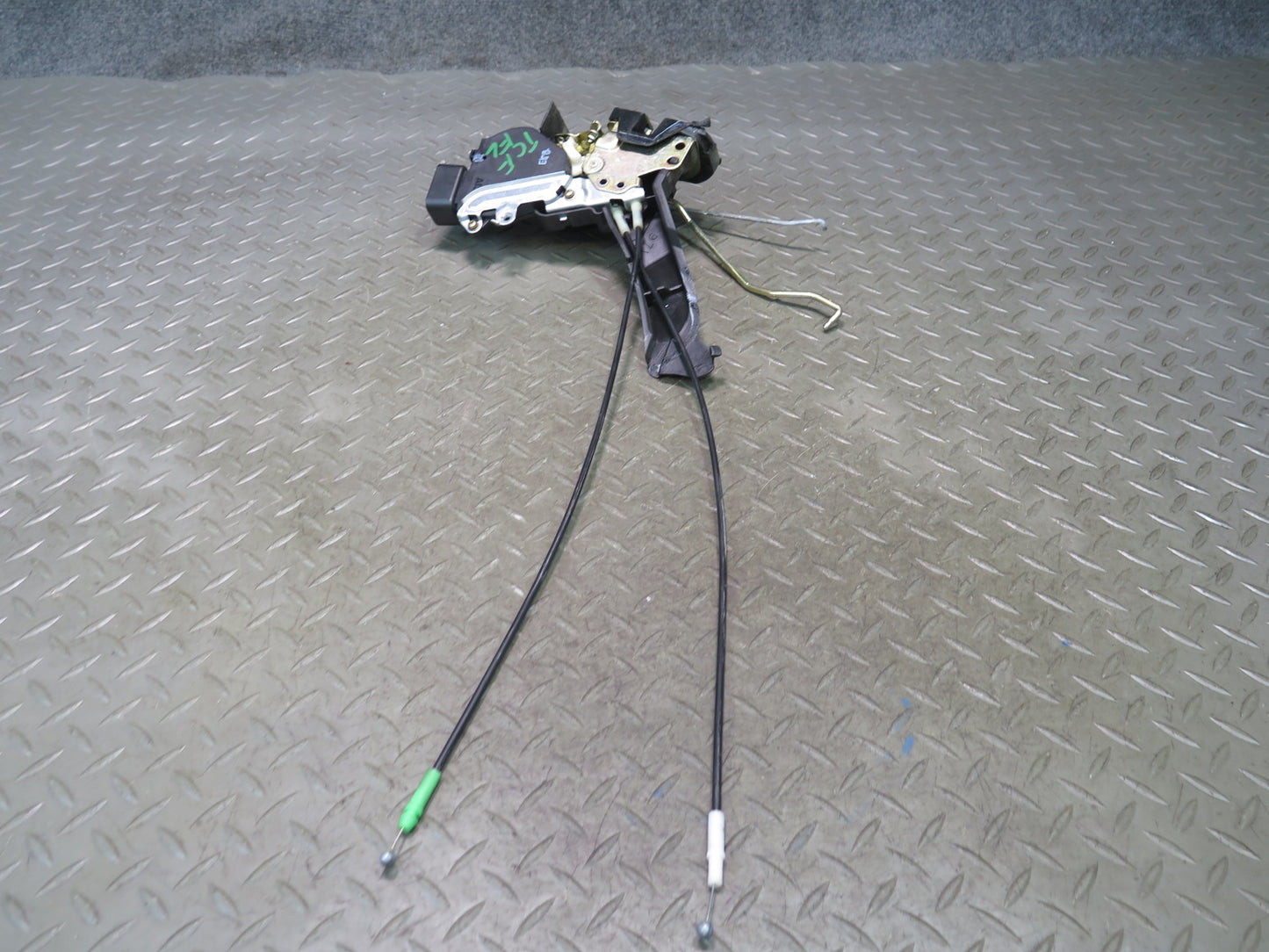 99-01 Toyota Crown JZS175 Front Left Door Lock Latch Actuator OEM