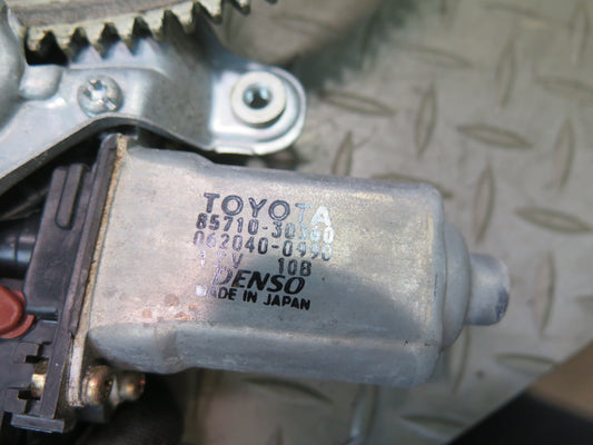 99-01 Toyota Crown JZS175 Front Right Door Window Regulator w Motor OEM
