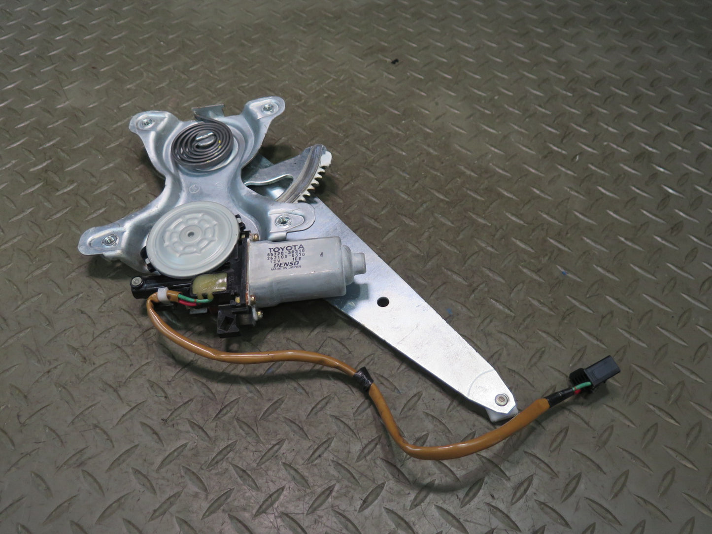 99-01 Toyota Crown JZS175 Rear Right Door Window Regulator w Motor OEM