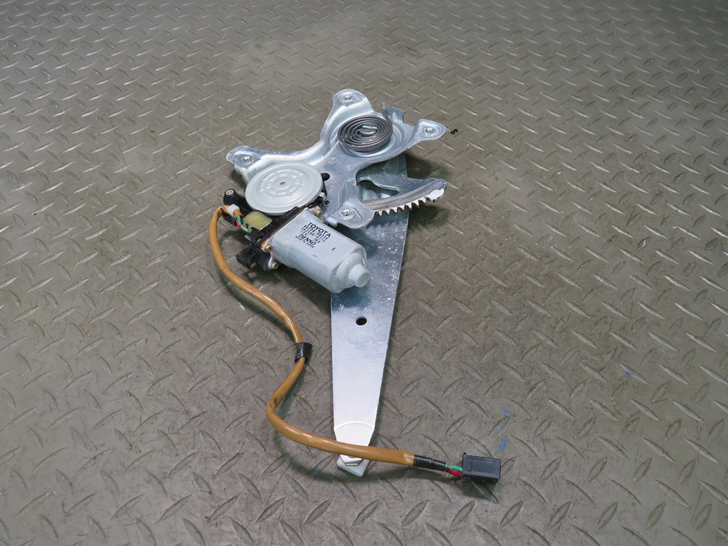 99-01 Toyota Crown JZS175 Rear Right Door Window Regulator w Motor OEM